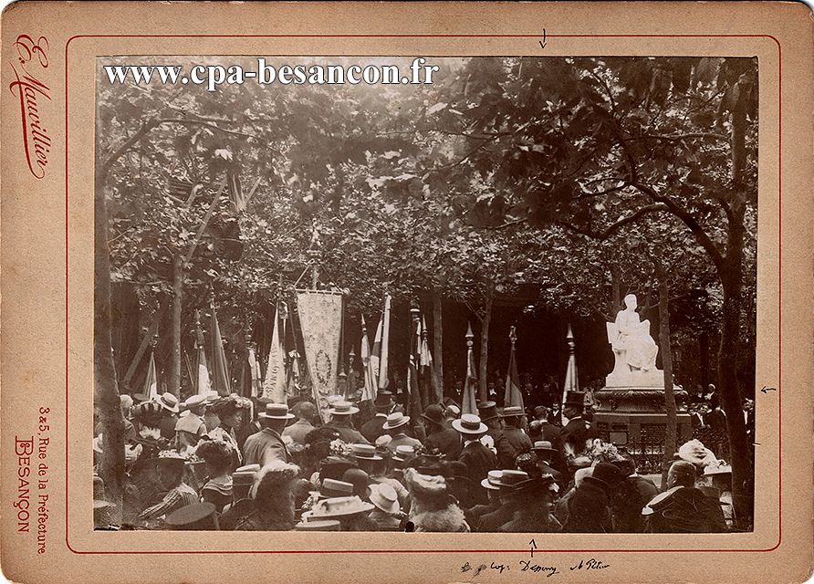 BESANÇON - Promenade Granvelle - Inauguration de la statue de Victor Hugo le 17 août 1902 par les ministres du Commerce et de l'Agriculture, et de Jules Claretie représentant l'Académie française.
